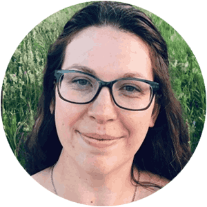 لورا هوتون بالرأس