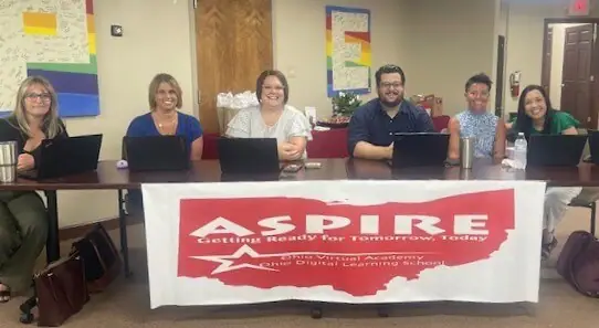 أعضاء فريق أسباير