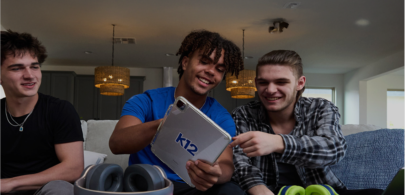 الأشخاص الذين يستخدمون جهازهم اللوحي