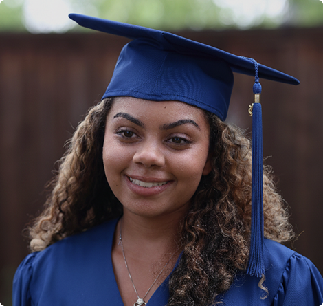 الفتاة المتخرجة